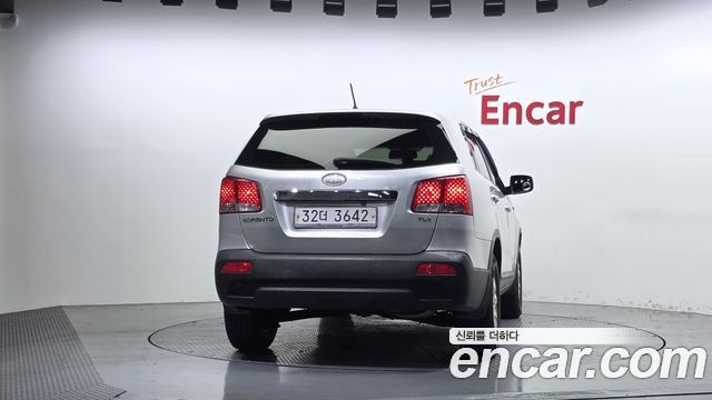 Kia Sorento 2010 — photo 4