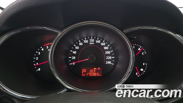 Kia Sorento 2010 — photo 8