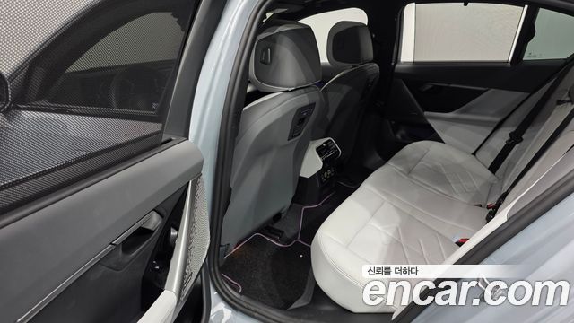 BMW 5-Series 2026 — photo 18