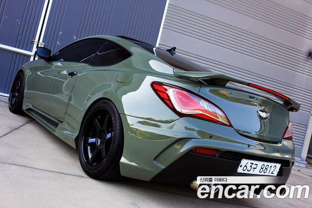 Hyundai Genesis 2010 — photo 2