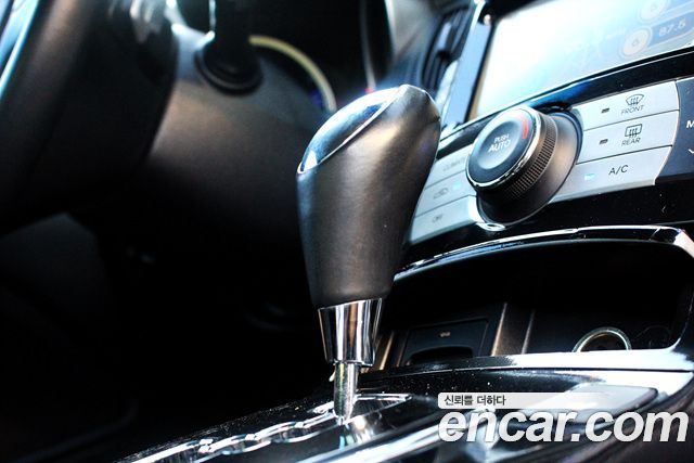 Hyundai Genesis 2010 — photo 9