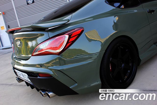 Hyundai Genesis 2010 — photo 17