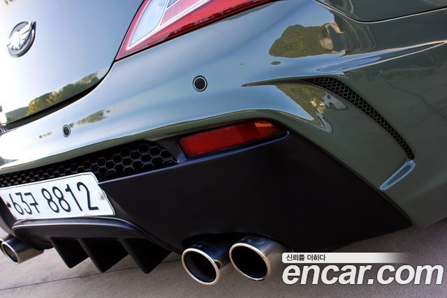 Hyundai Genesis 2010 — photo 18
