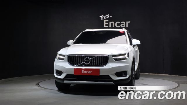 Volvo XC40 2022 — photo 3