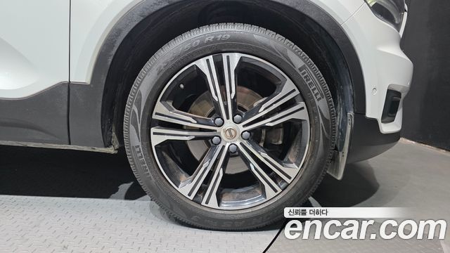 Volvo XC40 2022 — photo 5