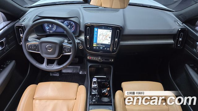 Volvo XC40 2022 — photo 10