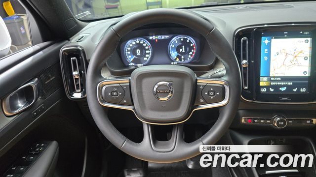Volvo XC40 2022 — photo 19