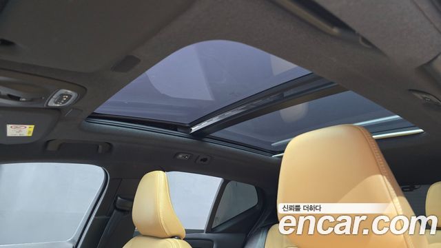 Volvo XC40 2022 — photo 31