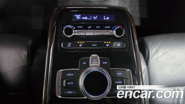 Genesis EQ900 2016 — photo 36