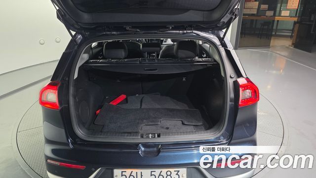Kia Niro 2018 — photo 20