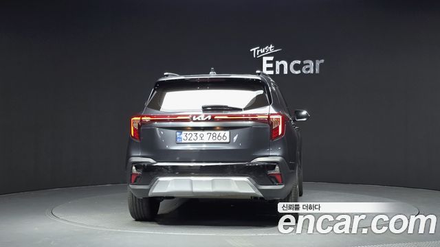 Kia Seltos 2023 — photo 4