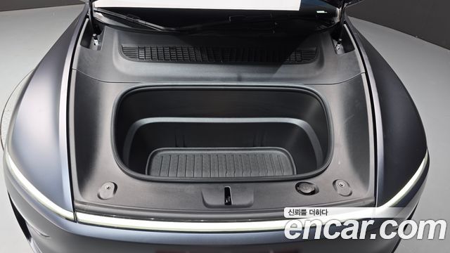 Tesla Model Y 2025 — photo 6
