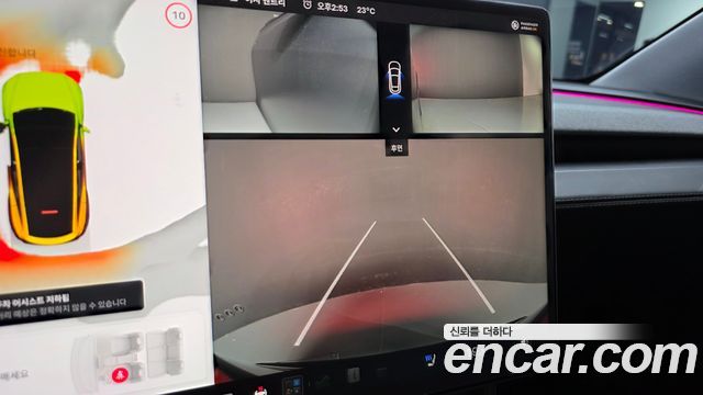 Tesla Model Y 2025 — photo 13