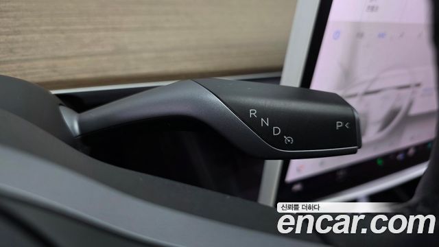 Tesla Model Y 2021 — photo 12