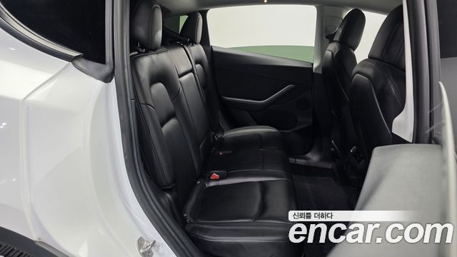 Tesla Model Y 2021 — photo 18