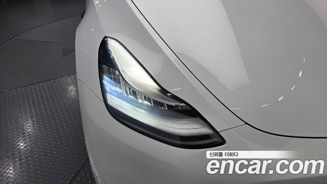Tesla Model Y 2021 — photo 8