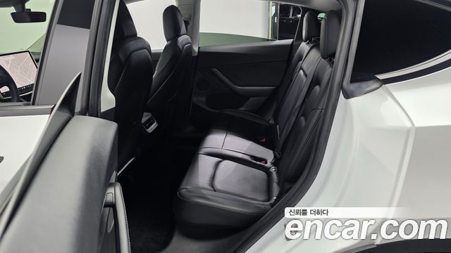 Tesla Model Y 2021 — photo 16