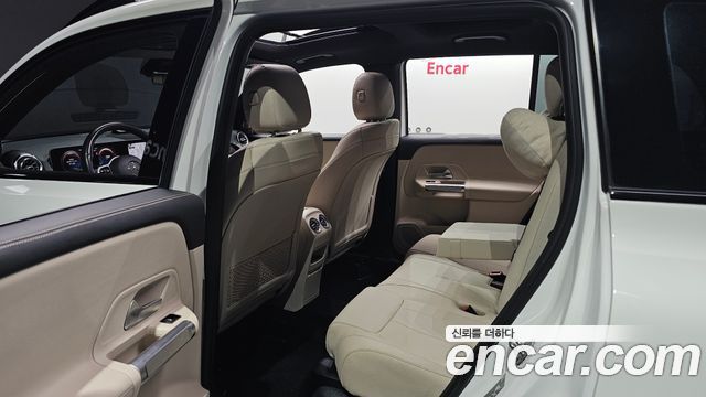 Mercedes-Benz GLB-Class 2020 — photo 17