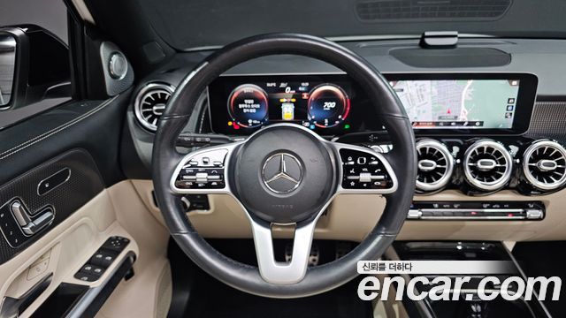 Mercedes-Benz GLB-Class 2020 — photo 18