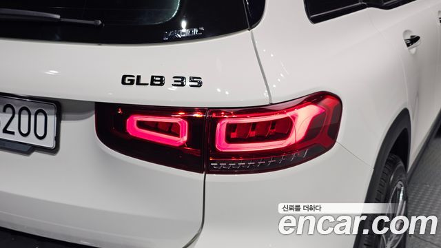 Mercedes-Benz GLB-Class 2020 — photo 9