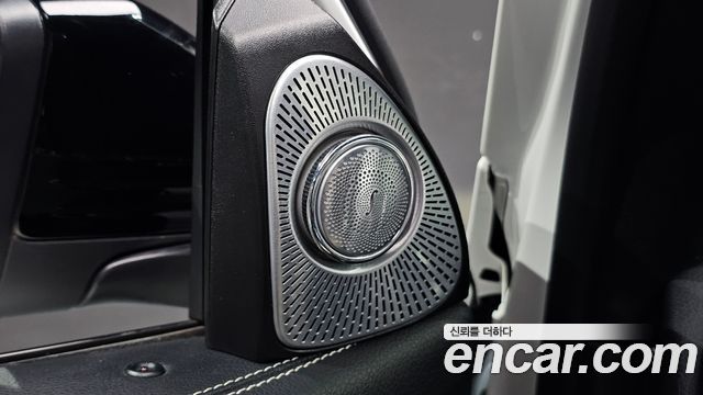 Mercedes-Benz GLB-Class 2020 — photo 29