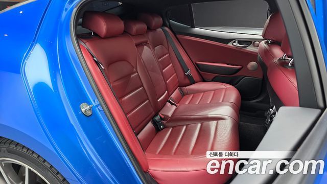 Kia Stinger 2019 — photo 17
