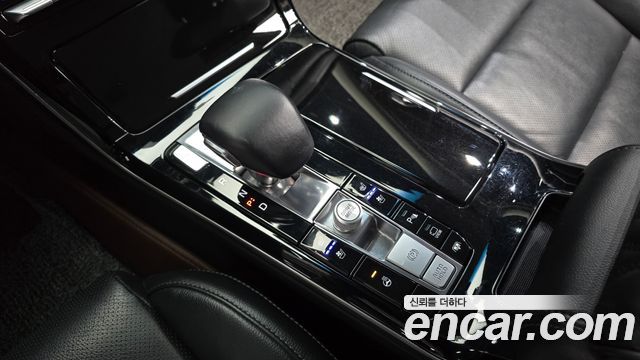 Kia K7 2020 — photo 9