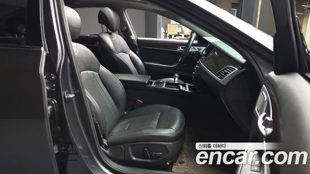 Genesis G80 2017 — photo 17