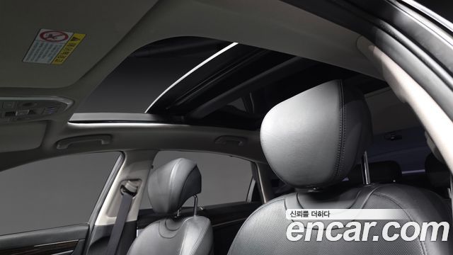 Genesis G80 2017 — photo 24