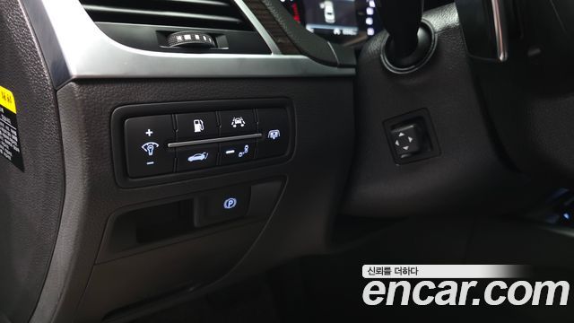 Genesis G80 2017 — photo 26