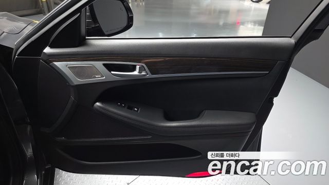 Genesis G80 2017 — photo 14