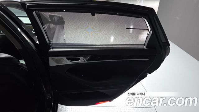 Genesis G80 2017 — photo 15