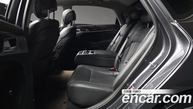 Genesis G80 2017 — photo 16
