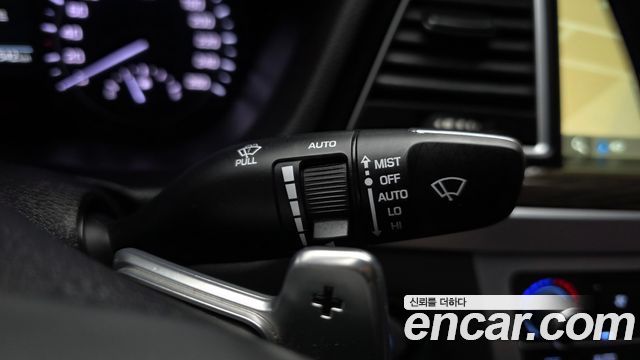 Genesis G80 2017 — photo 27