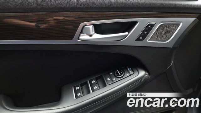 Genesis G80 2017 — photo 29