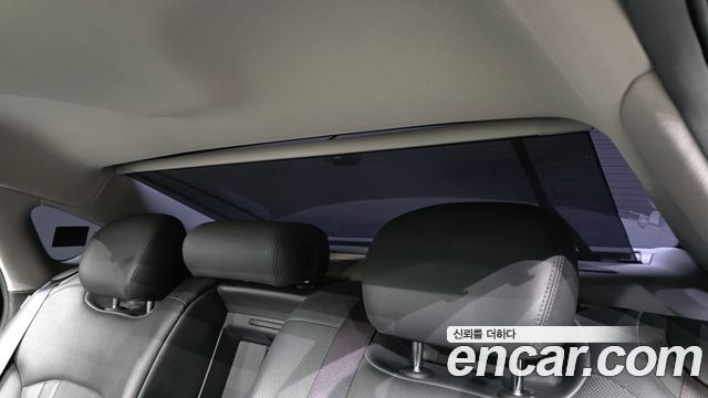 Genesis G80 2017 — photo 33
