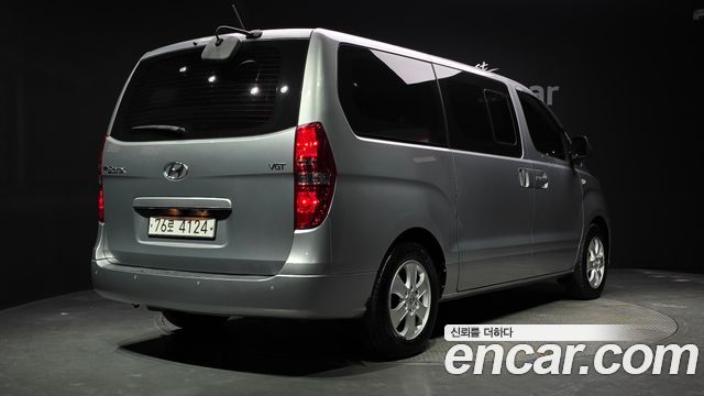 Hyundai Starex 2019 — photo 2