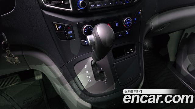 Hyundai Starex 2019 — photo 9