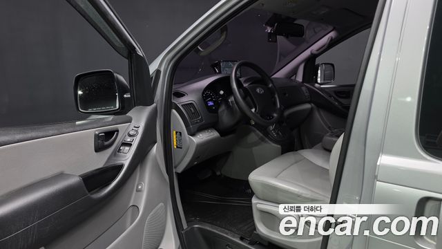 Hyundai Starex 2019 — photo 10