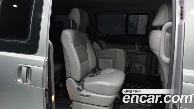 Hyundai Starex 2019 — photo 12