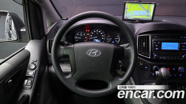 Hyundai Starex 2019 — photo 13