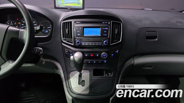 Hyundai Starex 2019 — photo 14