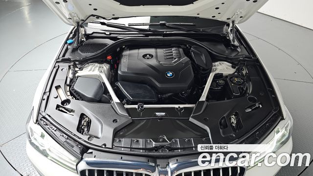 BMW 5-Series 2023 — photo 6