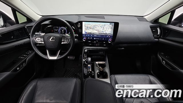 Lexus NX 2022 — photo 10