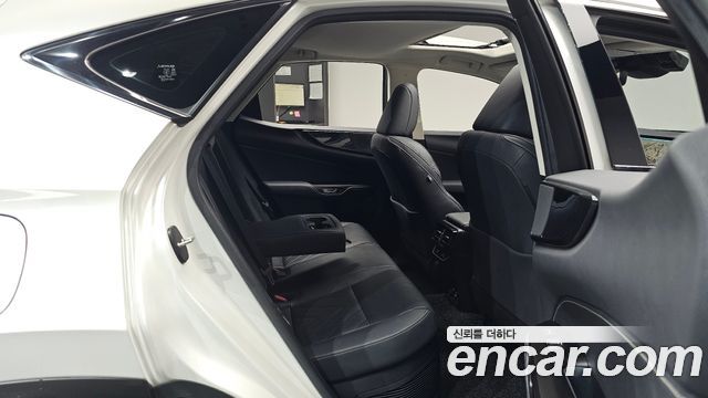 Lexus NX 2022 — photo 18