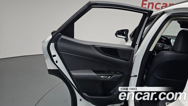 Lexus NX 2022 — photo 15