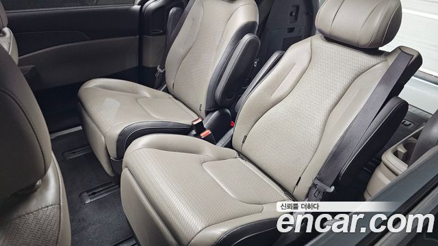 Kia Canival 2024 — photo 30