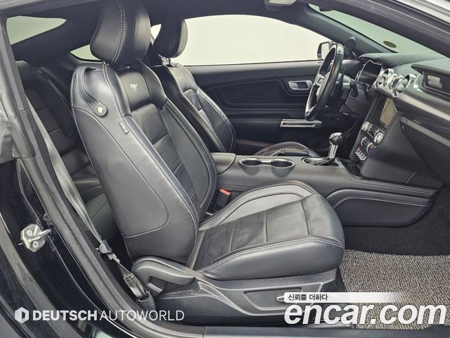Ford Mustang 2019 — photo 10