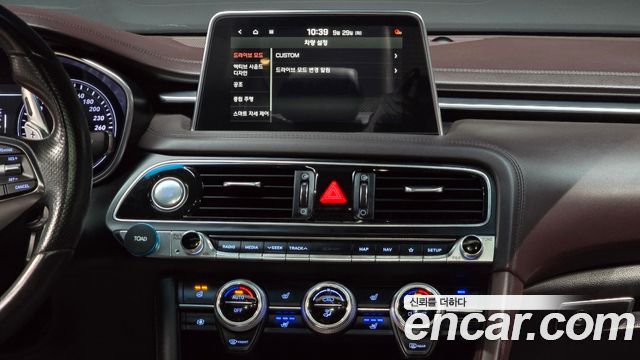Genesis G70 2019 — photo 21