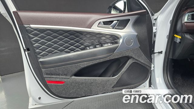 Genesis G70 2019 — photo 14